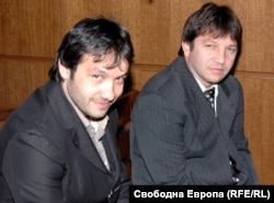 Николай (вляво) и Красимир Маринови - Братя Маргини в Софийския градски съд.