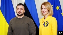 Президентът на Украйна Володимир Зеленски и бъдещата първа дипломатка на ЕС Кая Калас