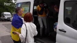 Хиляди други остават. Как отвлечено в Русия дете се върна в Украйна