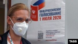 Любомира Ганчева по време на референдума в Русия през 2020 година.