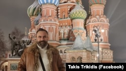 Снимка на Такис Трикидис от посещение в Русия.