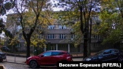 Сградата в идеалния център на София на ул. "Шипка".