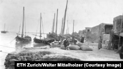 Пристанището на Бушер