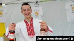 Цветомир Стефанов започва своя път в пивоварството на едва 16-годишна възраст. Днес стои начело на първата семейна пивоварна в Северозападна България.