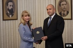 Президентът Румен Радев възлага на Горица Грънчарова-Кожарева да състави свой служебен кабинет, 9 август 2024 г.