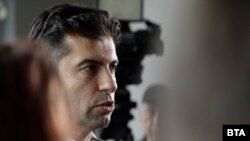 Кирил Петков винаги е твърдял, че не е извършил нарушение, тъй като е подал искане да бъде прекратено канадското му гражданство