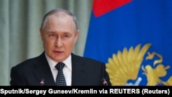 Руският президент Владимир Путин поиска плащането на газ да става в рубли.