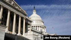 Във вторник американците ще гласуват за всички 435 места в Камарата на представителите, както и за 35 от общо 100 места в Сената.