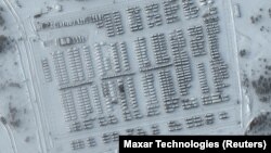 Руската военна техника, която се настани на границата с Украйна