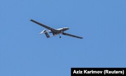 Bayraktar TB2 сниман по време на демонстрационен полет на фестивал в Азербайджан.