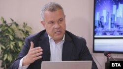 Емил Кошлуков по време на изслушването си пред членовете на СЕМ във вторник