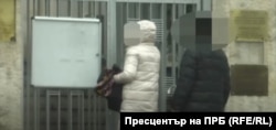 Според прокуратурата тук съпругата на "резидента" Иван Илиев е заснета да влиза в руското посолство на 11 януари 2021 г.