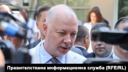 Росен Желязков говори пред медиите в Разлог, 7 юли 2025 г.