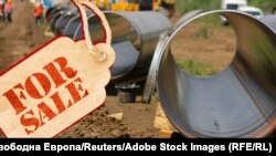 Строителна площадка на газопровода "Турски поток" в България и надпис "Продава се". Колаж
