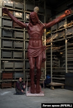 В леярната "Марковстудио".