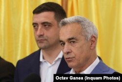 Симион и Джорджеску в деня на първия тур на президентските избори в Румъния, 4 май 2025 г.