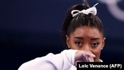 Симон Байлс на олимпиадата в Токио през 2021 г.