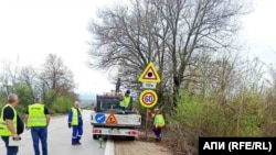 Два дни след последната катастрофа АПИ постави табели, които предупреждават за опасен участък, 2 април 2025 г.