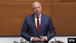 Премиерът Росен Желязков по време на парламентарния контрол в Народното събрание, 6 юни 2025 г.