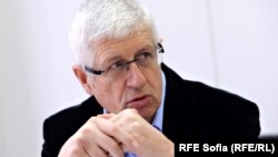 Румен Овчаров