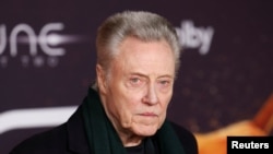 Кристофър Уокън