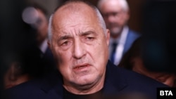 Лидерът на ГЕРБ Бойко Борисов говори пред медиите в кулоарите на парламента, 5 март 2025 г.