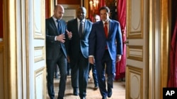 От ляво надясно: френският външен министър Жан-Ноел Баро, британският външен министър Дейвид Лами и държавният секретар на САЩ Марко Рубио в Париж, 17 април 2025 г.
