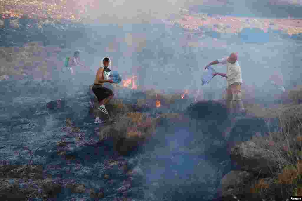Горси пожари обхванаха турската провинция Измир. Поне трима души загинаха. 