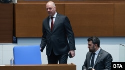 Премиерът Росен Желязков и министърът на външните работи Георг Георгиев по време на заседанието в сряда, 2 април 2025 г.