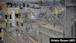 БАБХ е преотстъпила печеливши дейности на границата на частни фирми