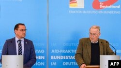 Двама от лидерите на "Алтернатива за Германия" Тино Крупала и Александър Гауланд